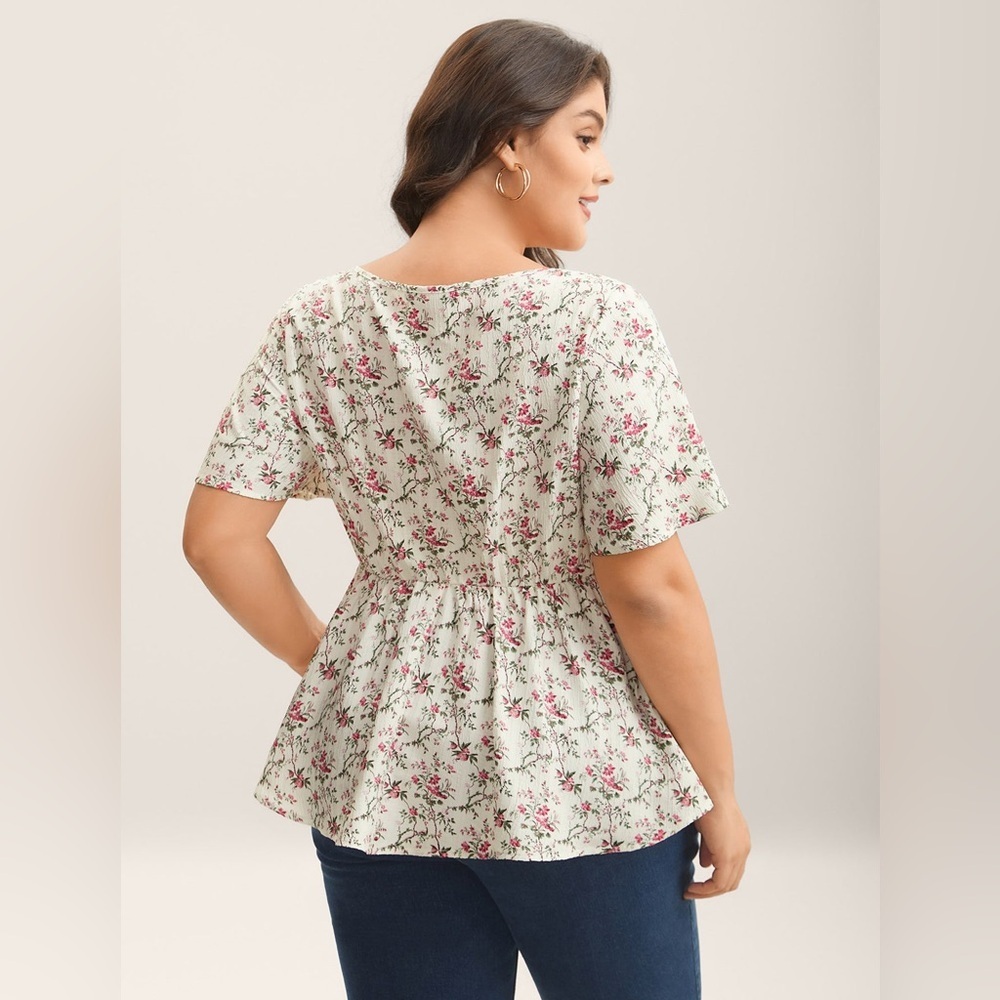 NWT Bloomchic knotted floral print flare sleeve blouse - Picture 2 of 11